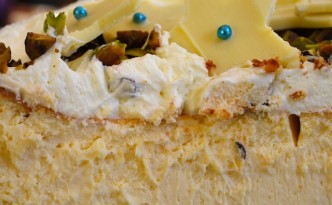Amazing White Chocolate Cheesecake