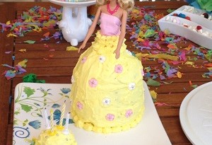 princess dolly-varden cake